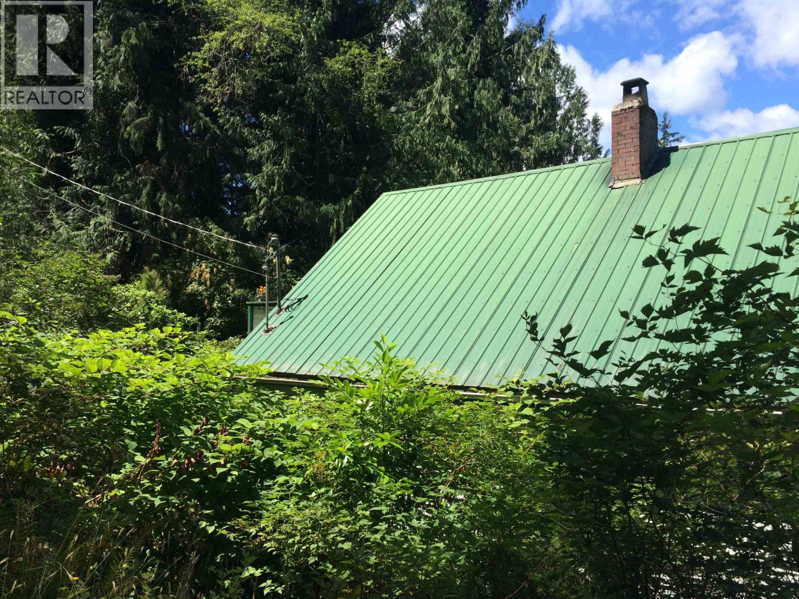 5587 Egmont Road Property Photo 15