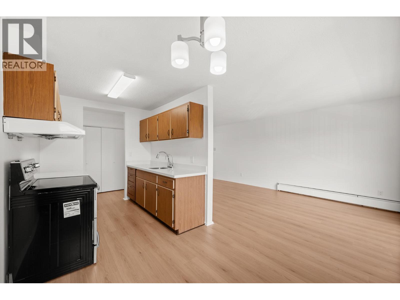 303 8080 Ryan Road Property Photo 6