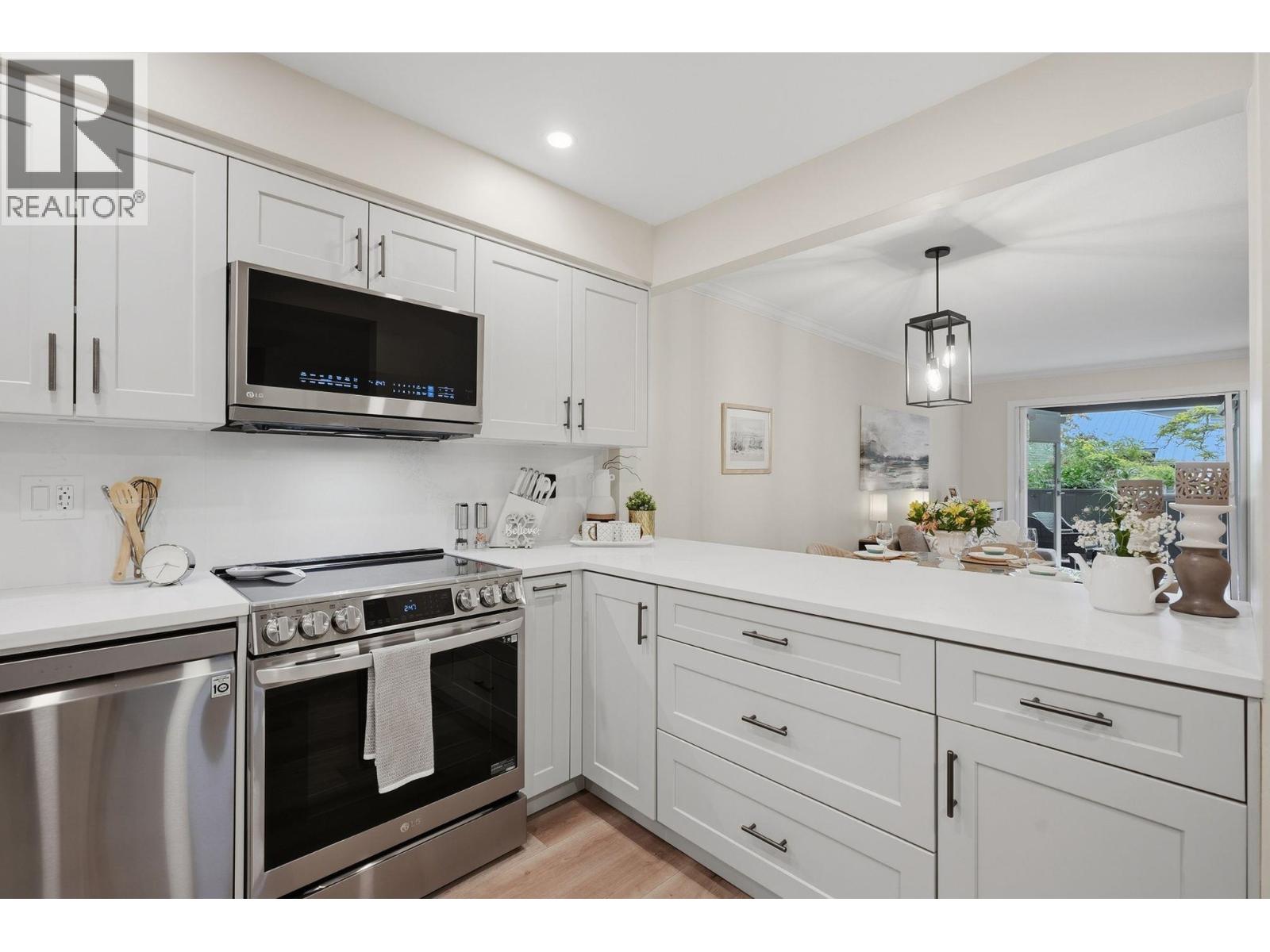102 1538 Bowser Avenue Property Photo 14