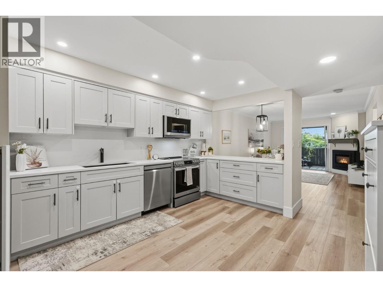 102 1538 Bowser Avenue Property Photo 15