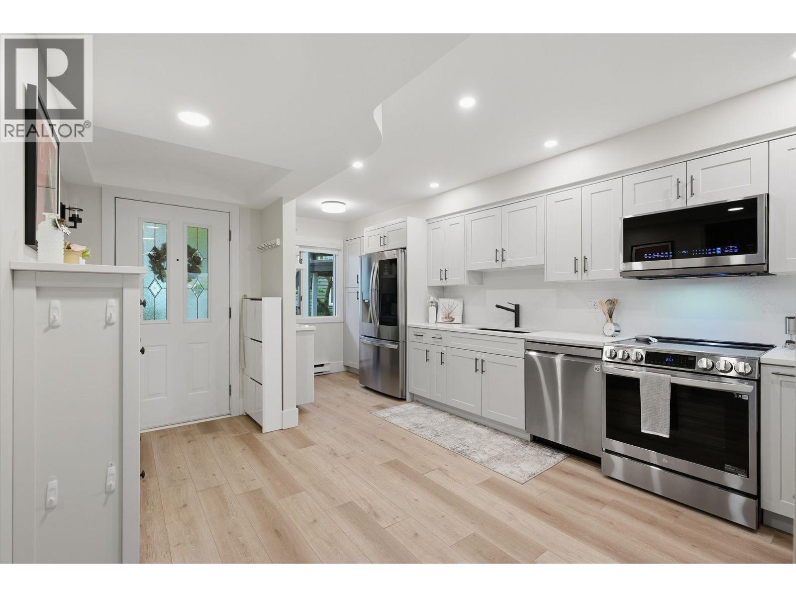 102 1538 Bowser Avenue Property Photo 18