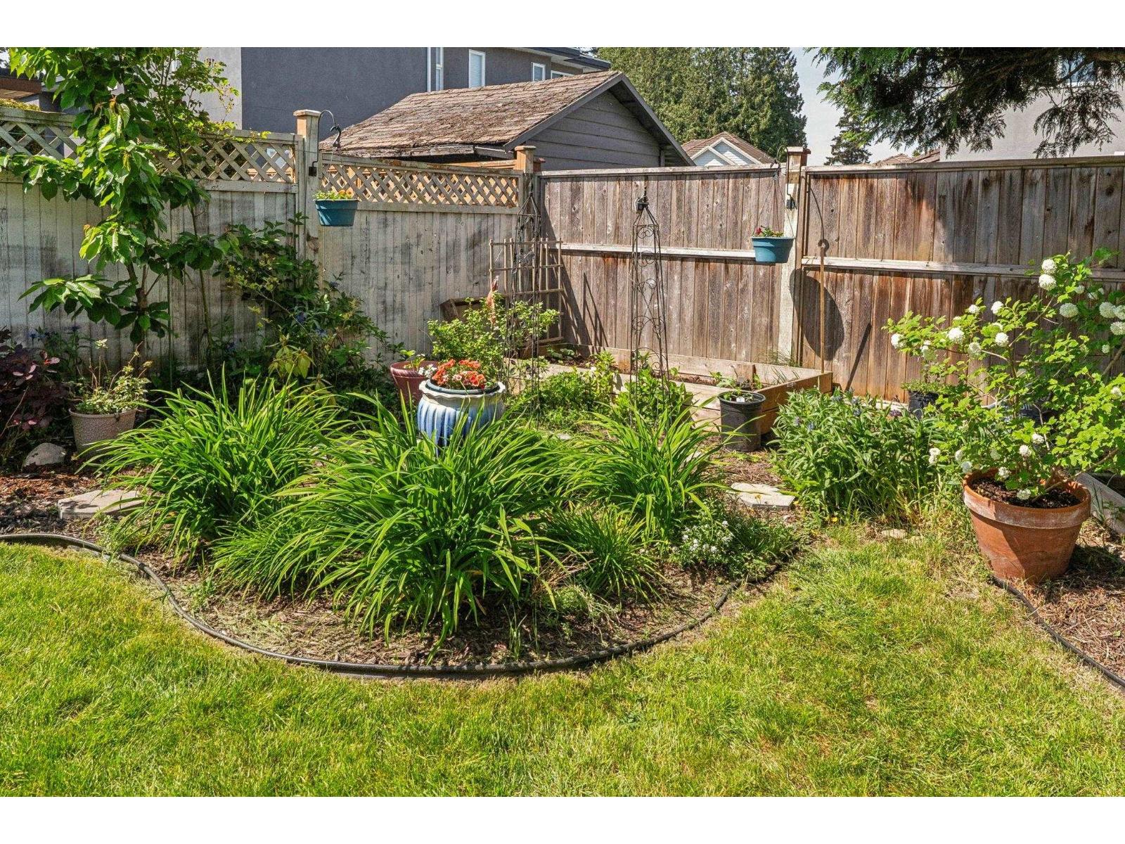 5933 137a Street Property Photo 32