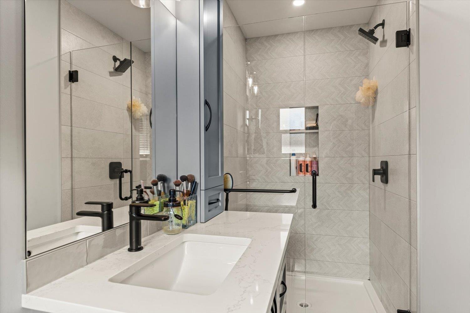 45188 Redwood Avenue Property Photo 13