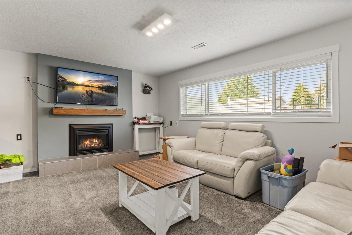 45188 Redwood Avenue Property Photo 17