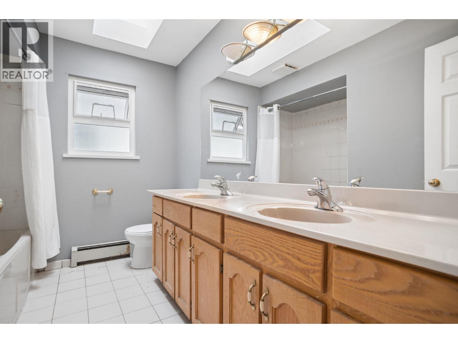 785 E 50th Avenue Property Photo 18