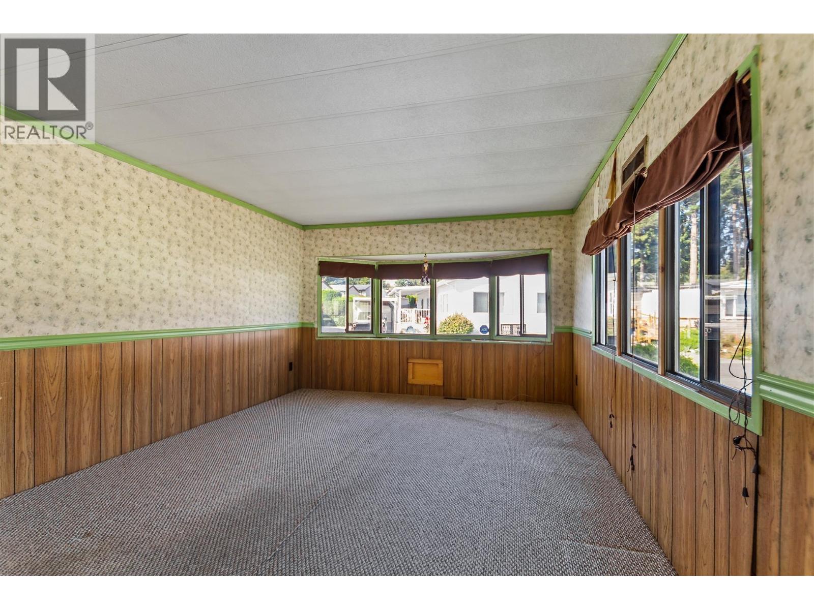 18 11876 Poplar Drive Property Photo 4