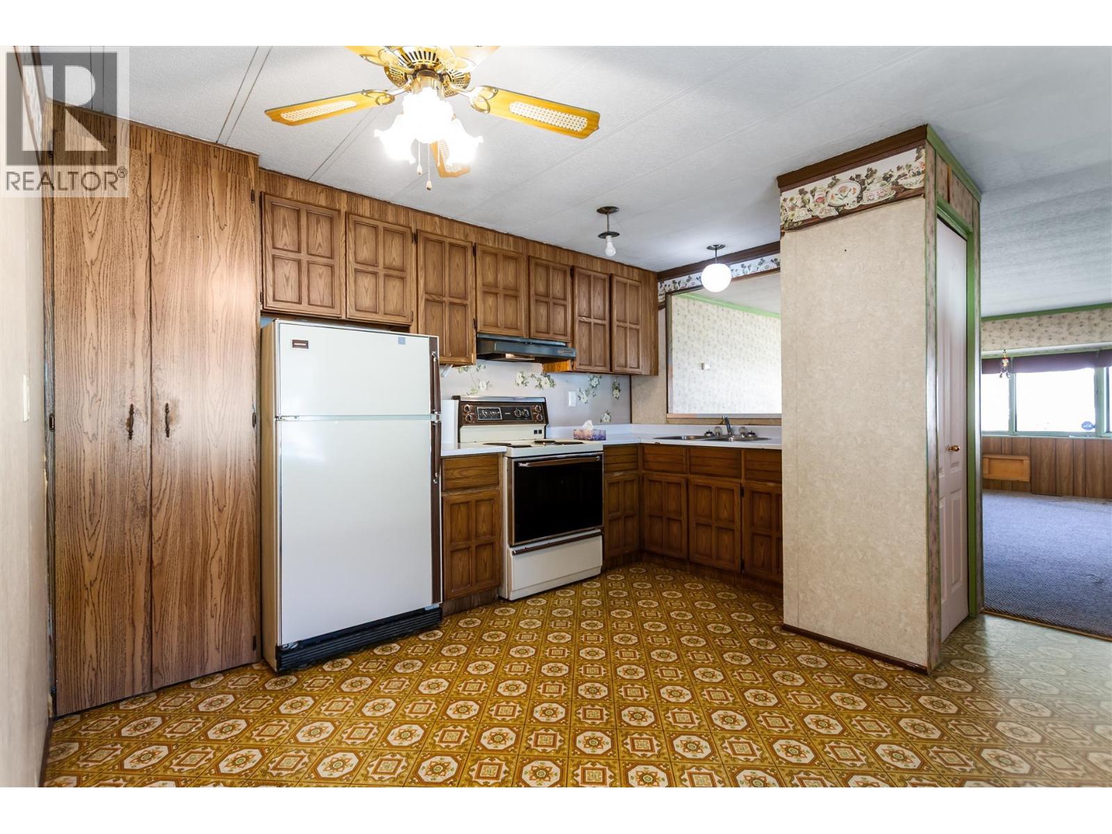 18 11876 Poplar Drive Property Photo 5