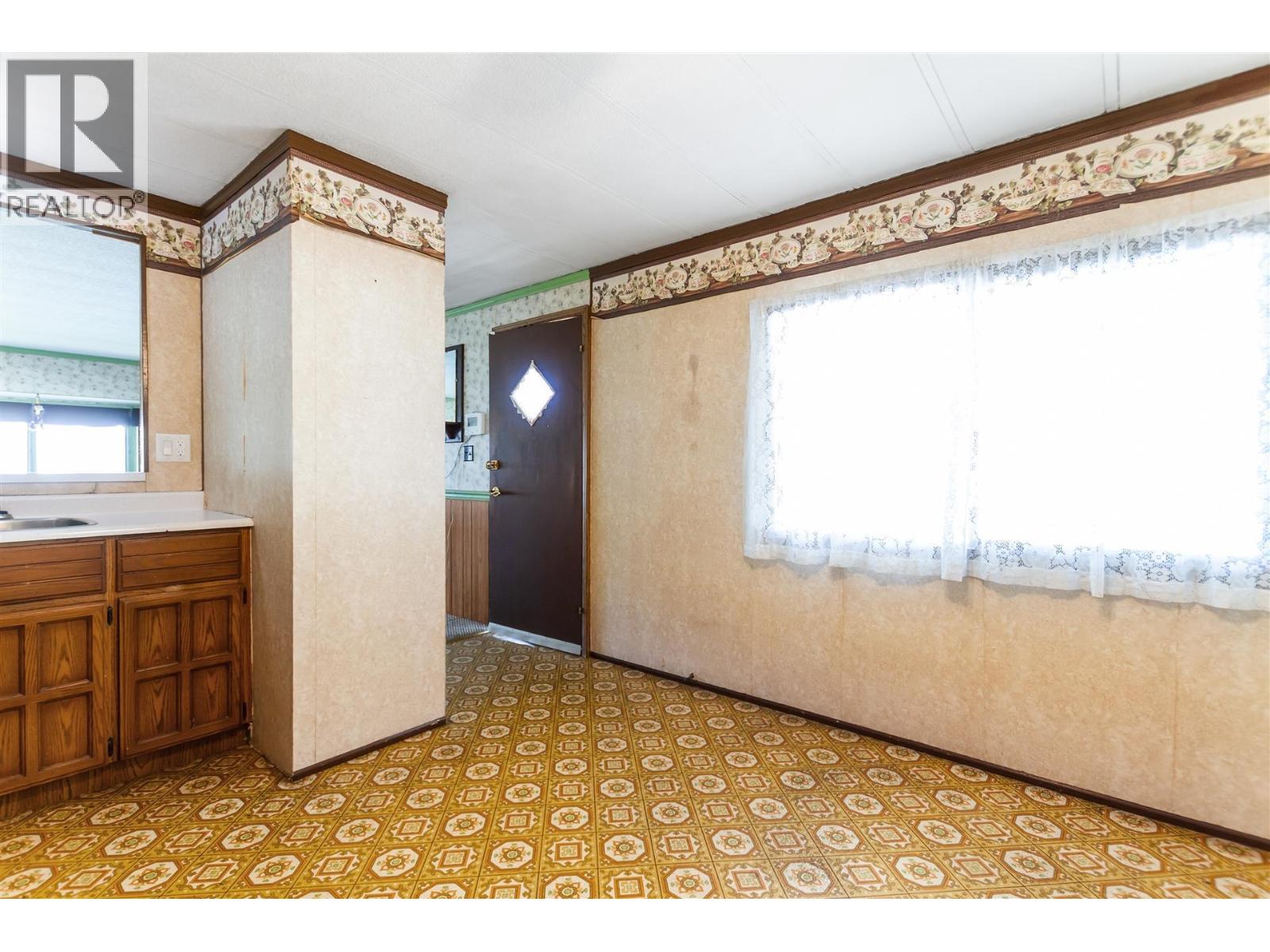 18 11876 Poplar Drive Property Photo 7