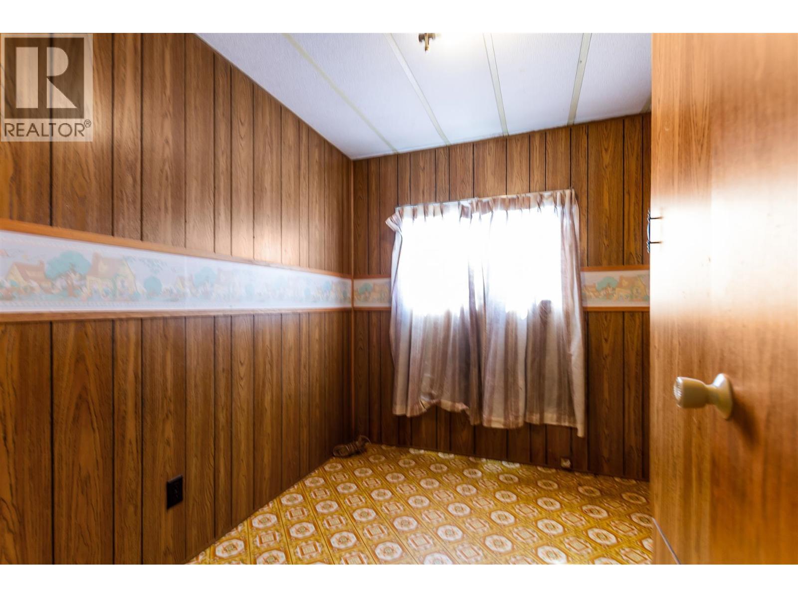 18 11876 Poplar Drive Property Photo 9