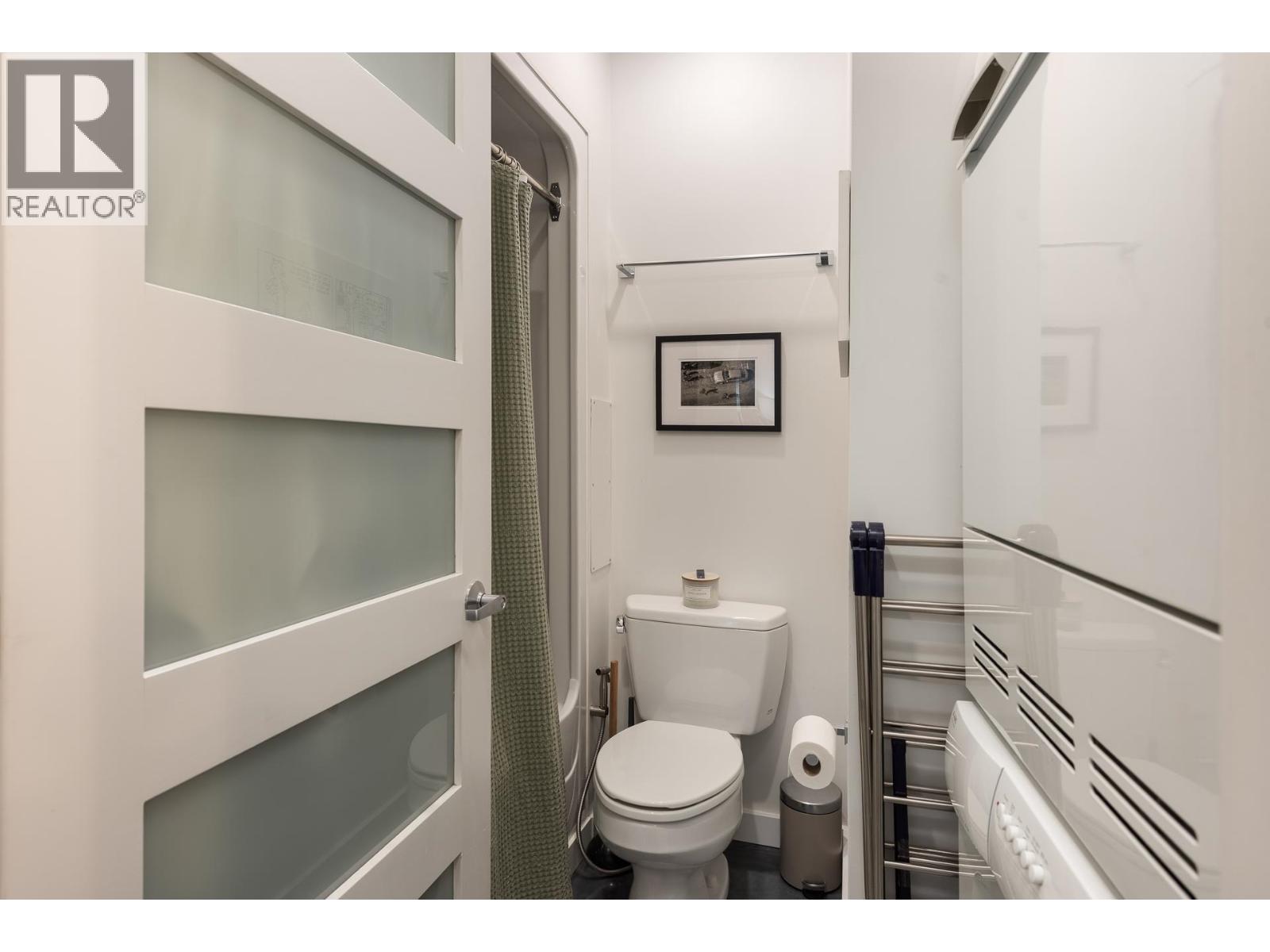 L2 2556 E Hastings Street Property Photo 16