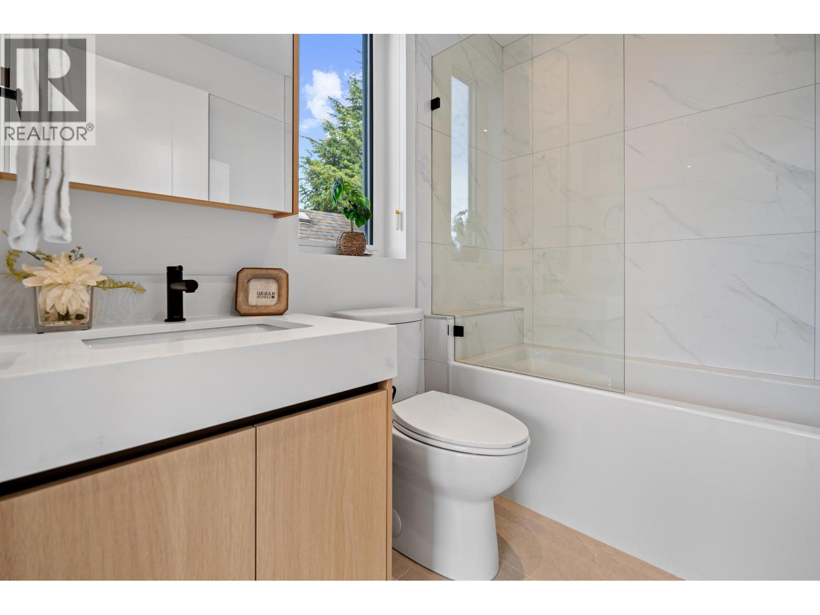 2 3813 W 16th Avenue Property Photo 27