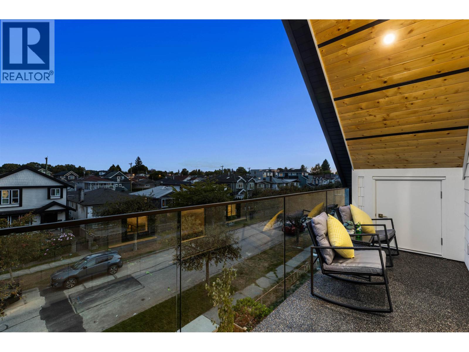 1 2211 Mannering Avenue Property Photo 17
