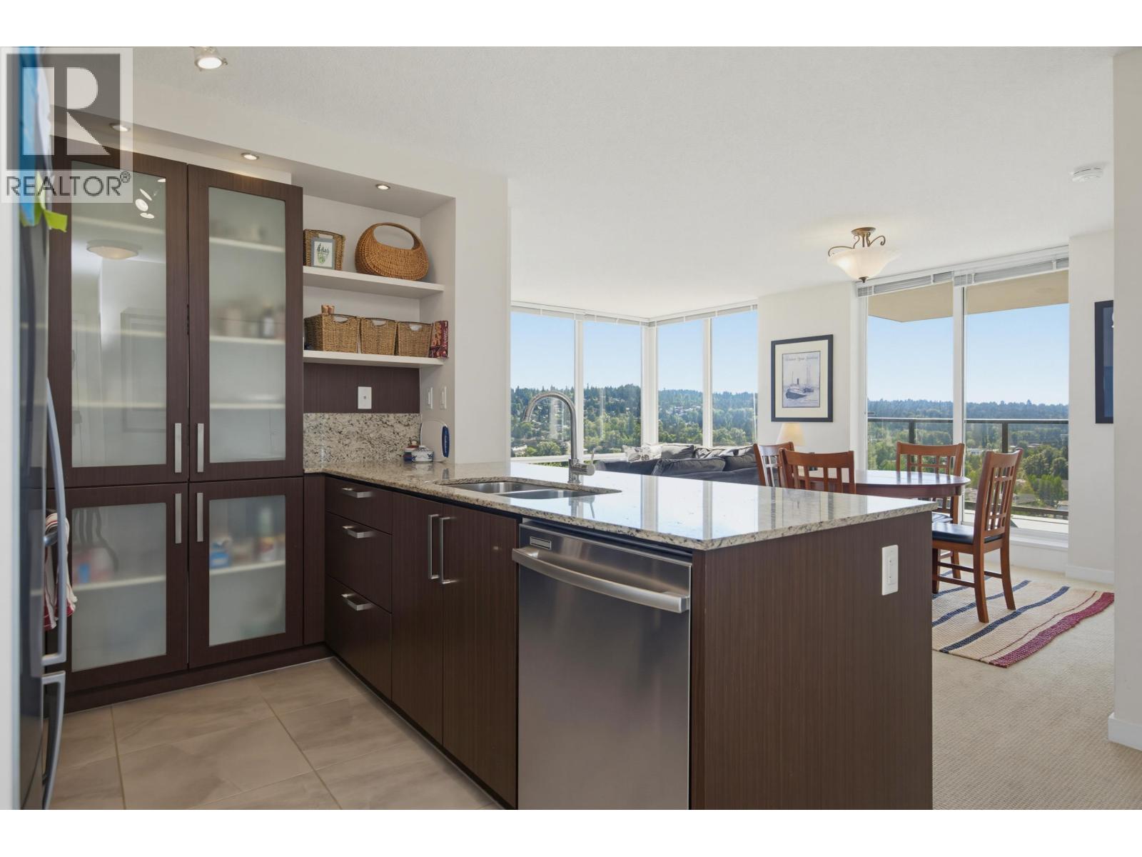2307 2980 Atlantic Avenue Property Photo 8
