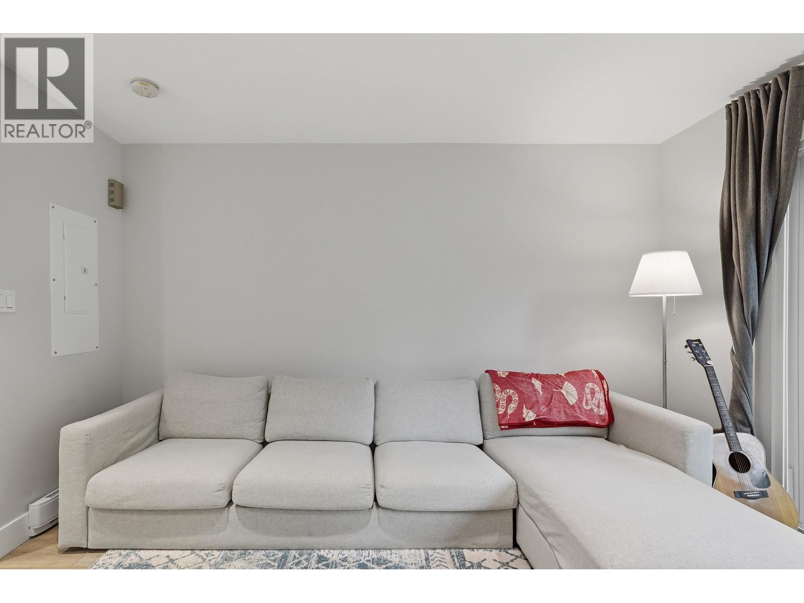 4212 Garden Grove Drive Property Photo 5