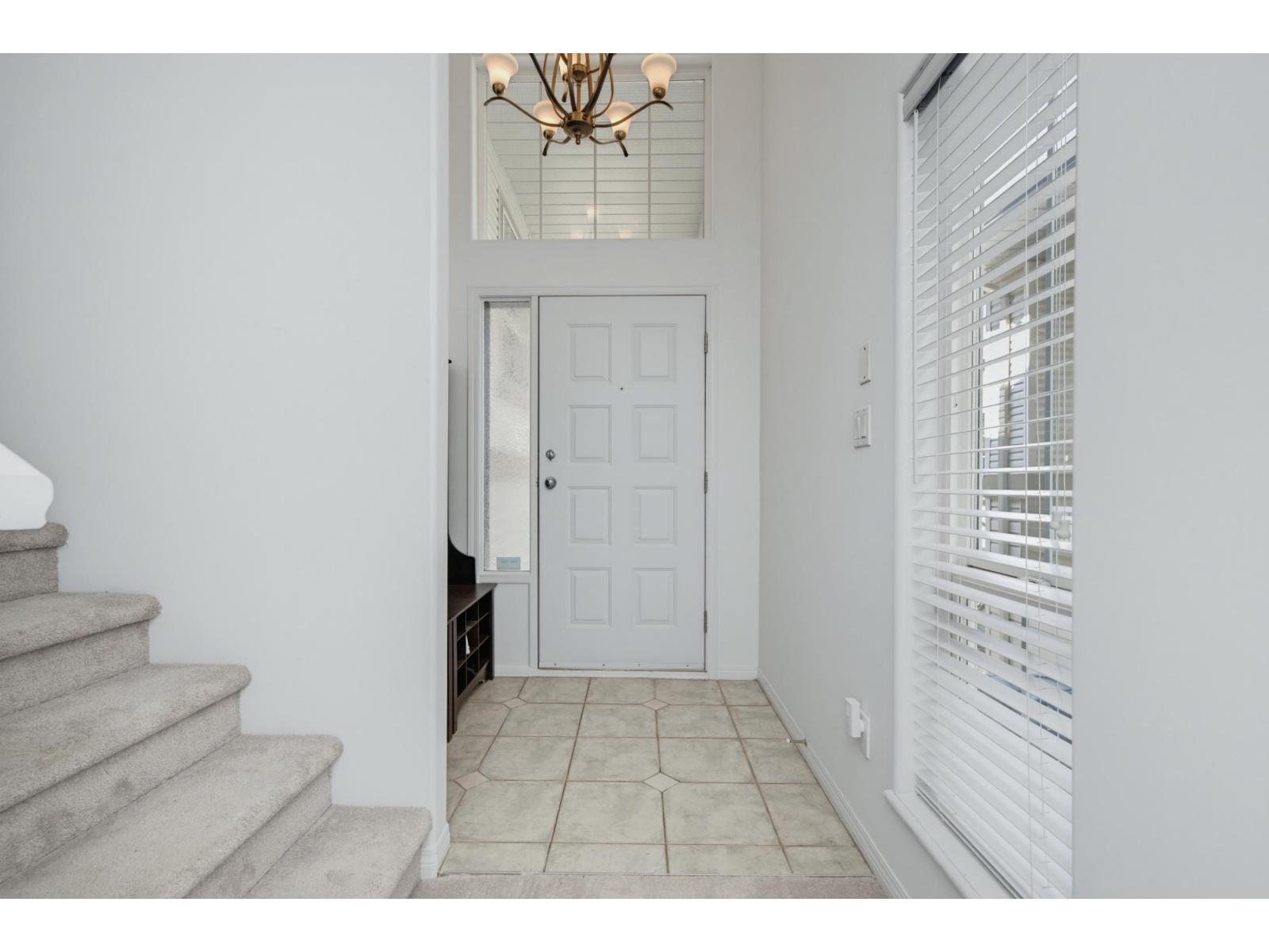 18636 65 Avenue Property Photo 3