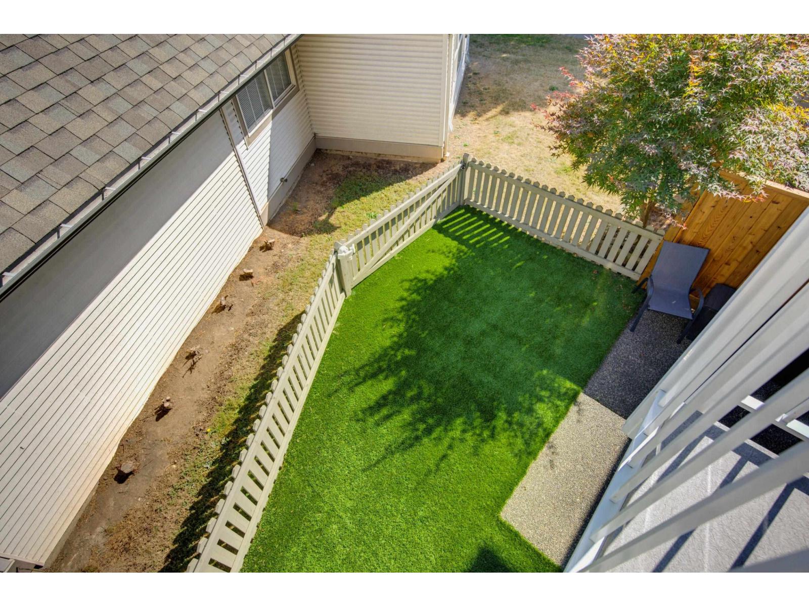 18636 65 Avenue Property Photo 18