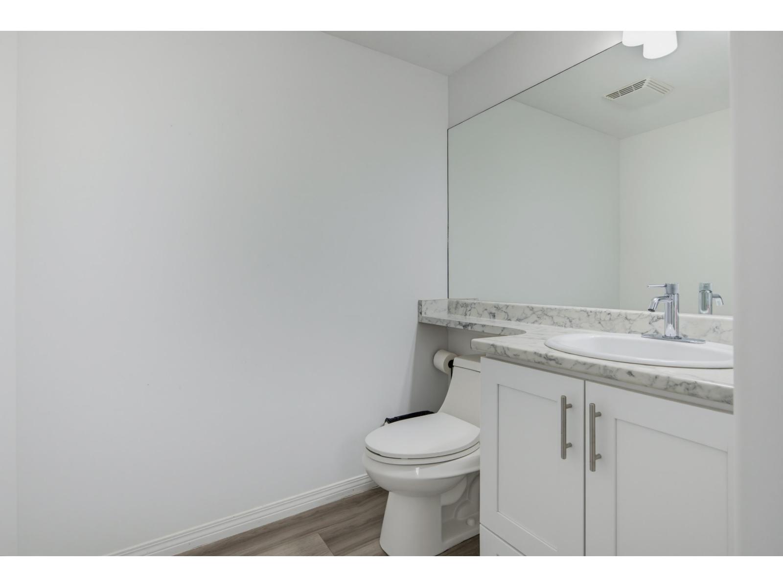 18636 65 Avenue Property Photo 19