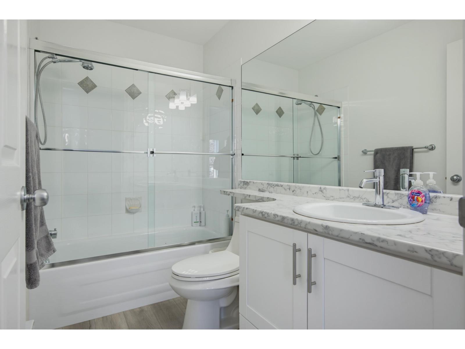 18636 65 Avenue Property Photo 22