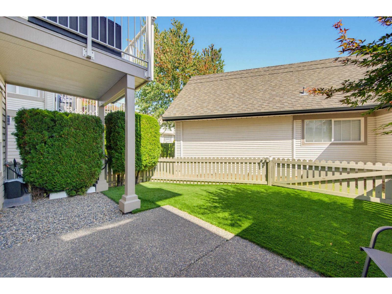 18636 65 Avenue Property Photo 33