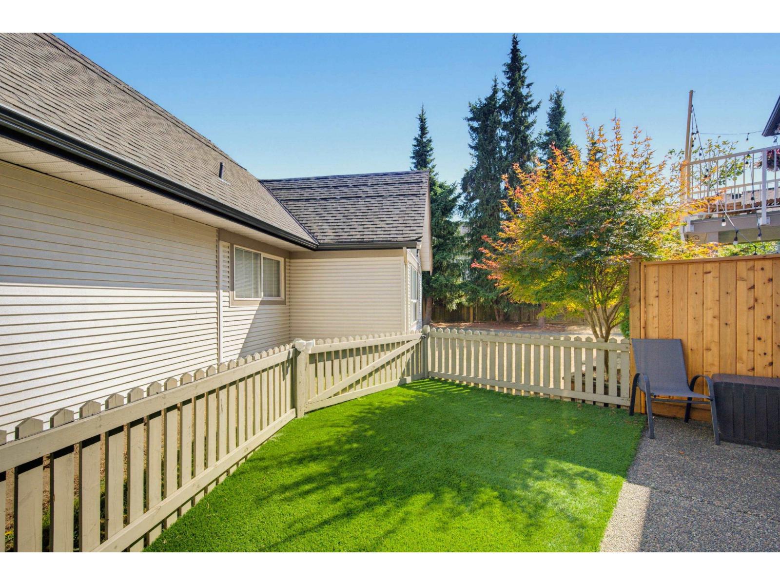 18636 65 Avenue Property Photo 34