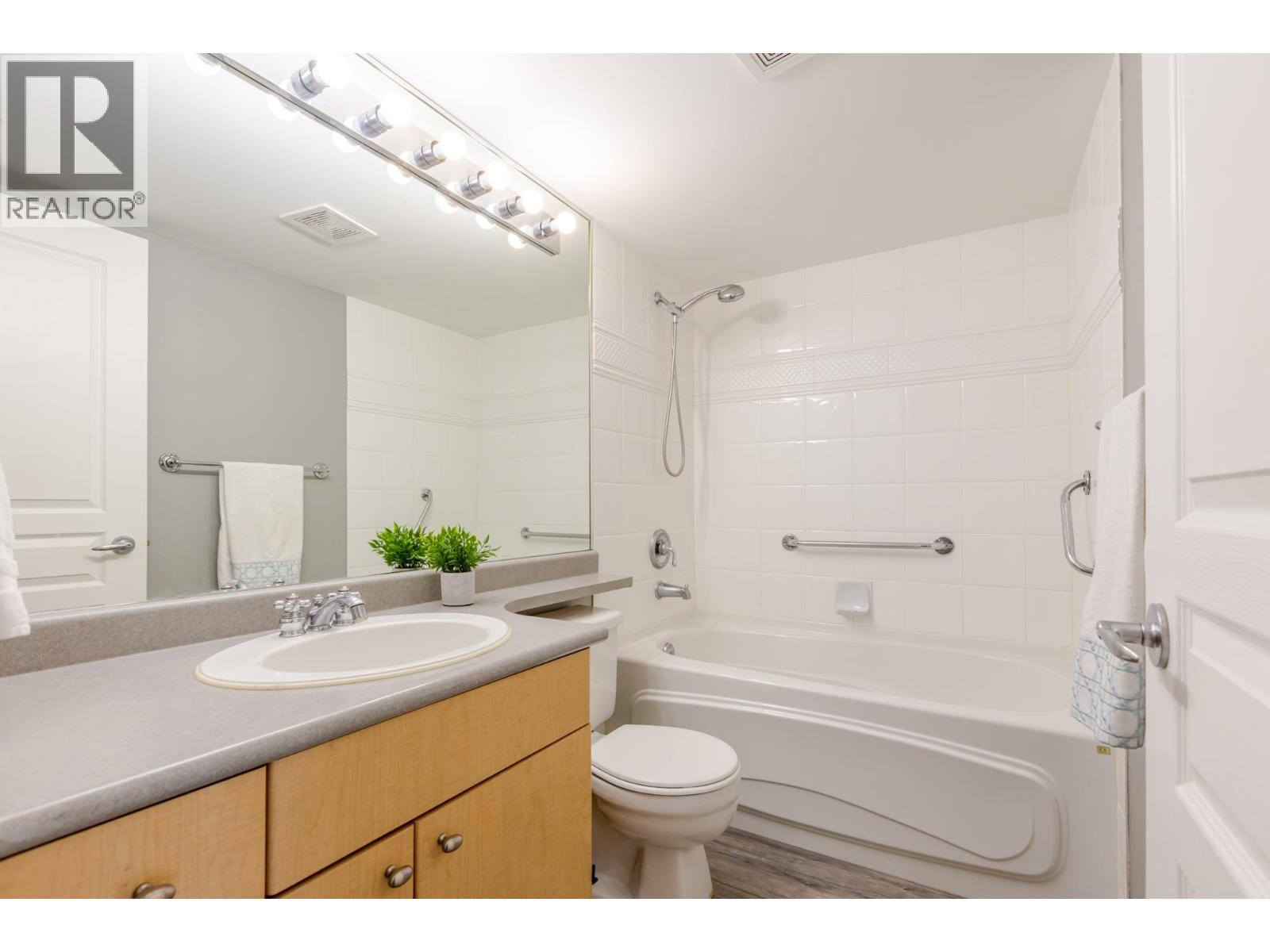 314 3122 St Johns Street Property Photo 26