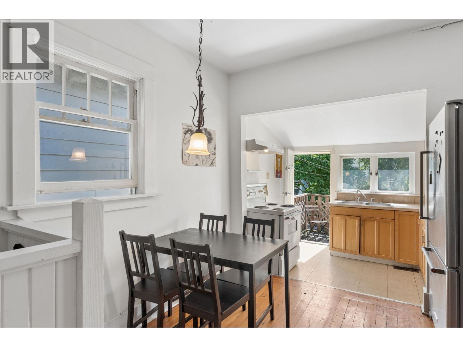 614 E 19th Avenue Property Photo 8