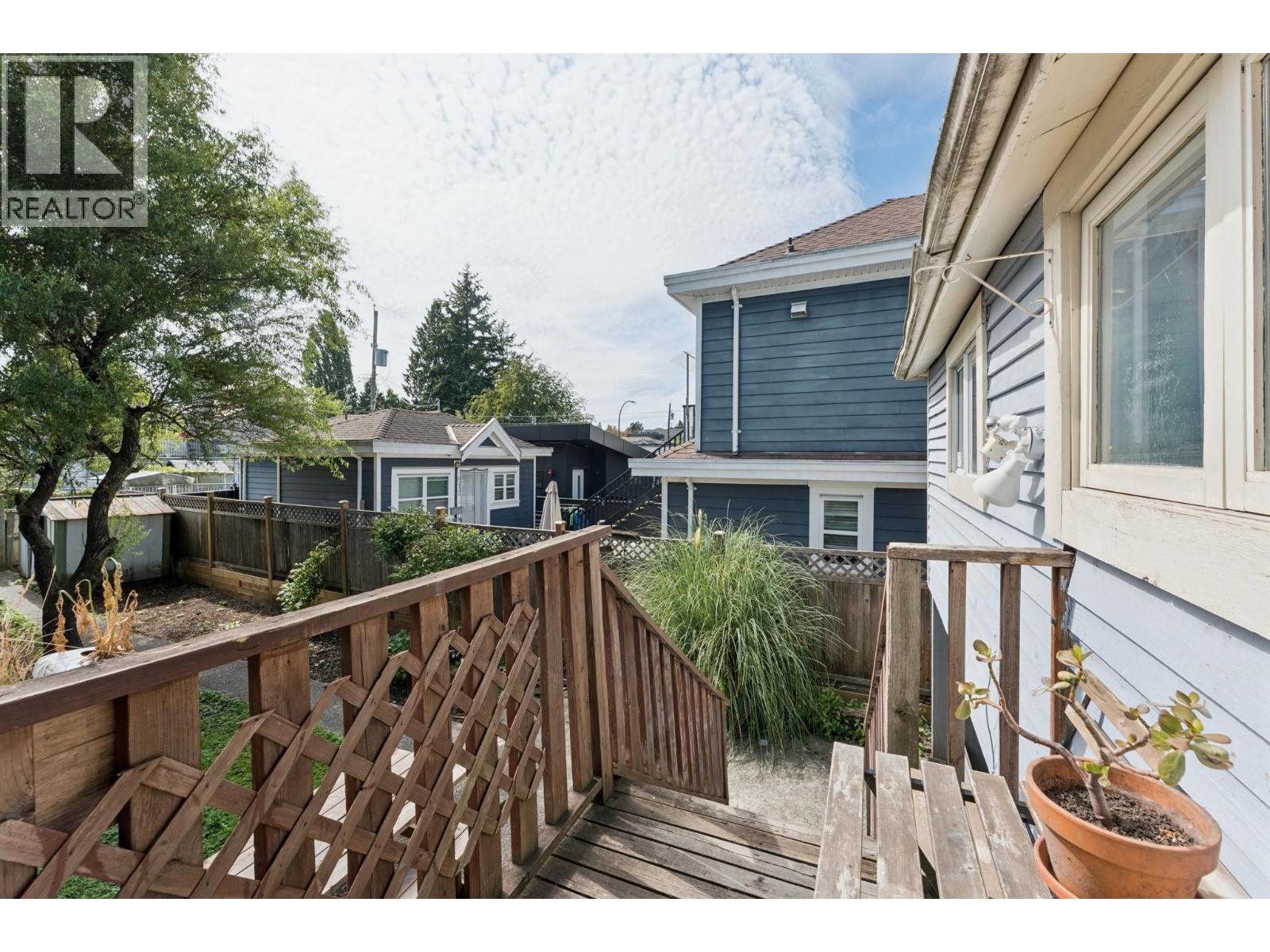 614 E 19th Avenue Property Photo 17