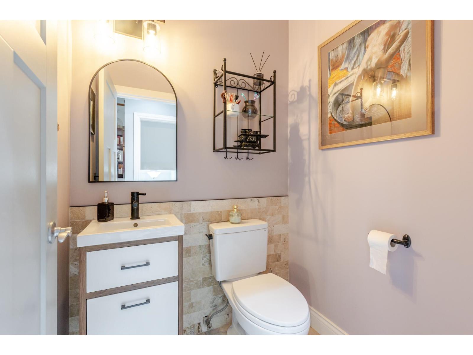 21015 46 Avenue Property Photo 18
