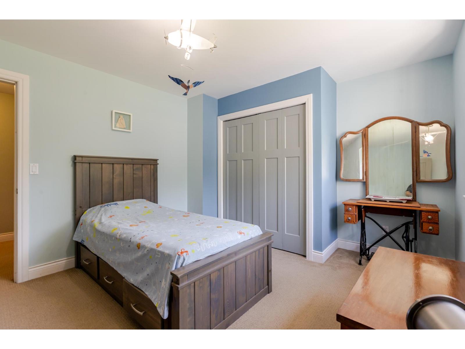 21015 46 Avenue Property Photo 23