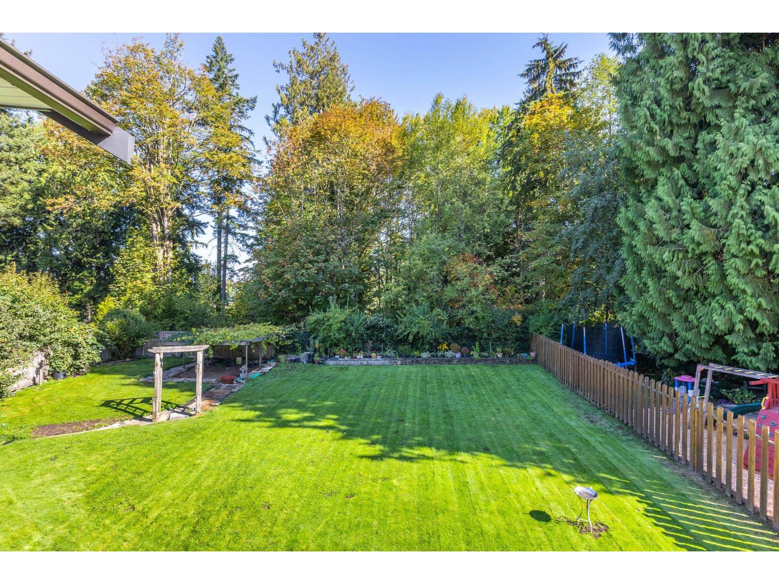 21015 46 Avenue Property Photo 38