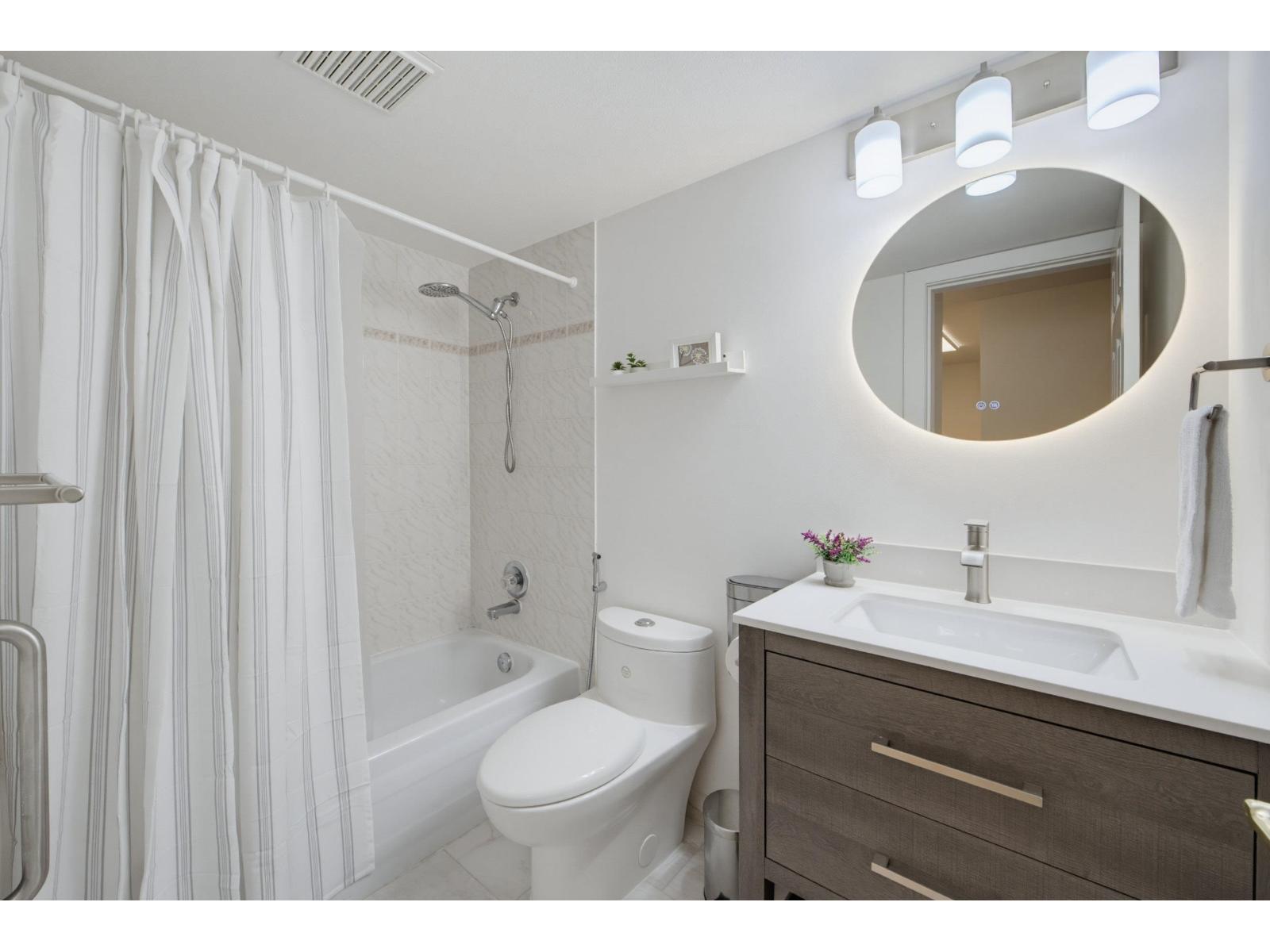 203 15375 17 Avenue Property Photo 25
