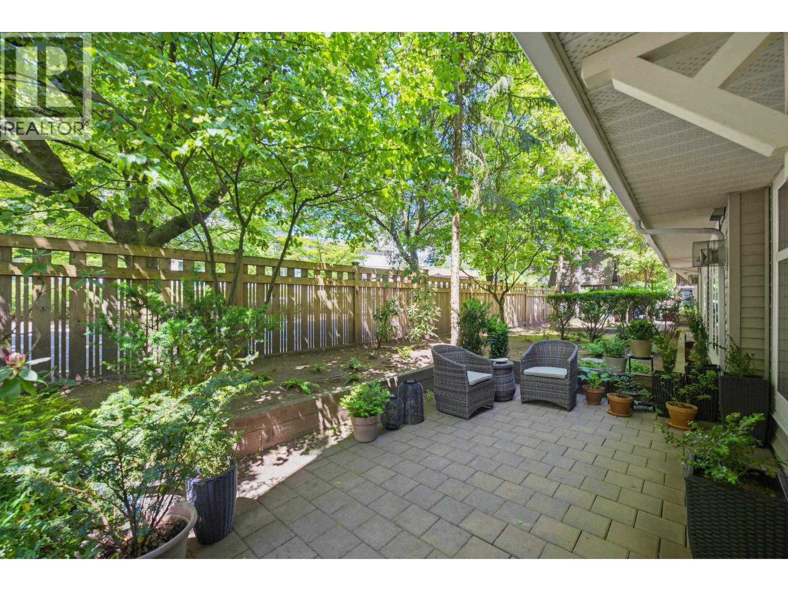 1071 Lynn Valley Road Property Photo 2