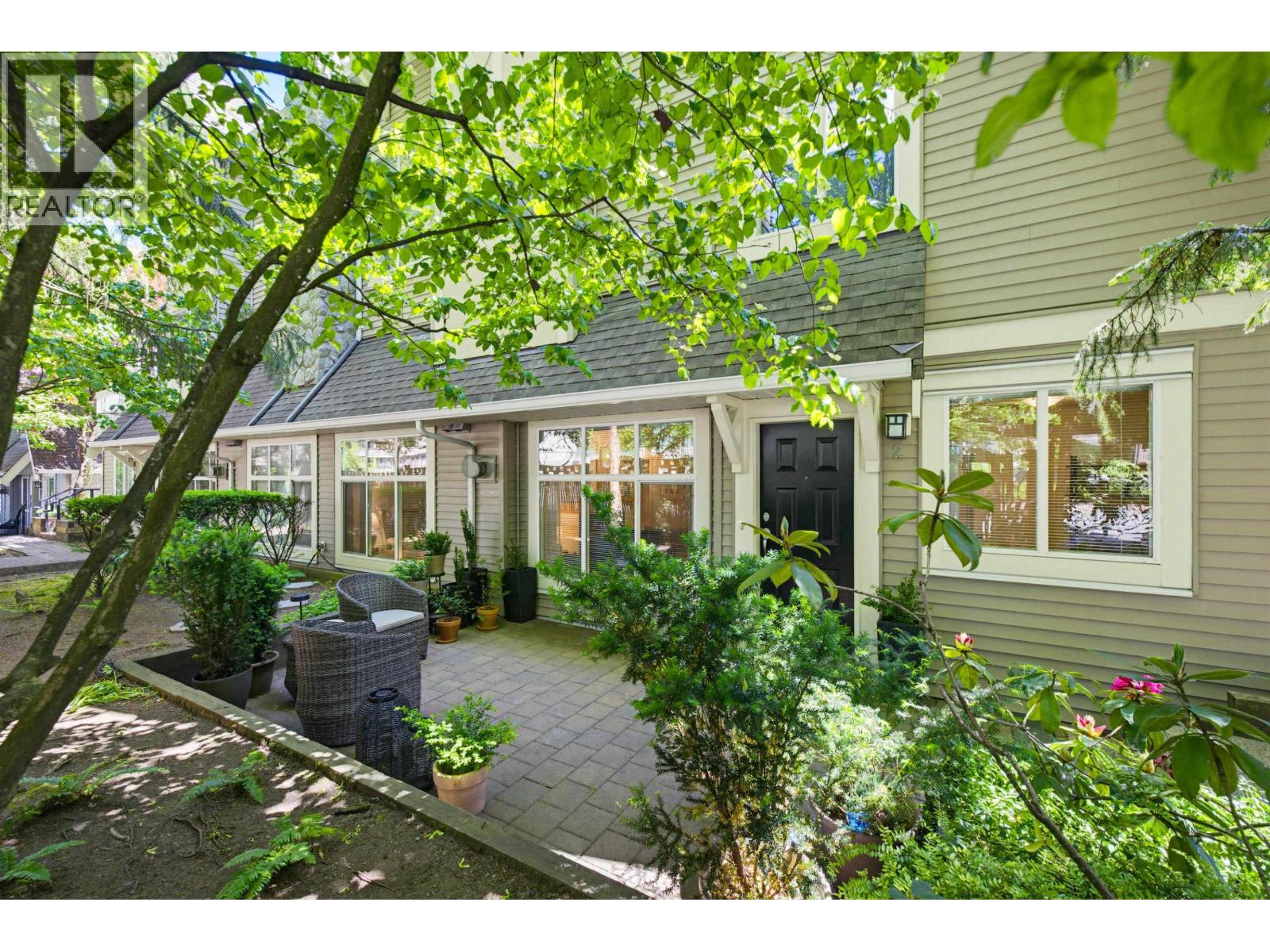1071 Lynn Valley Road Property Photo 5