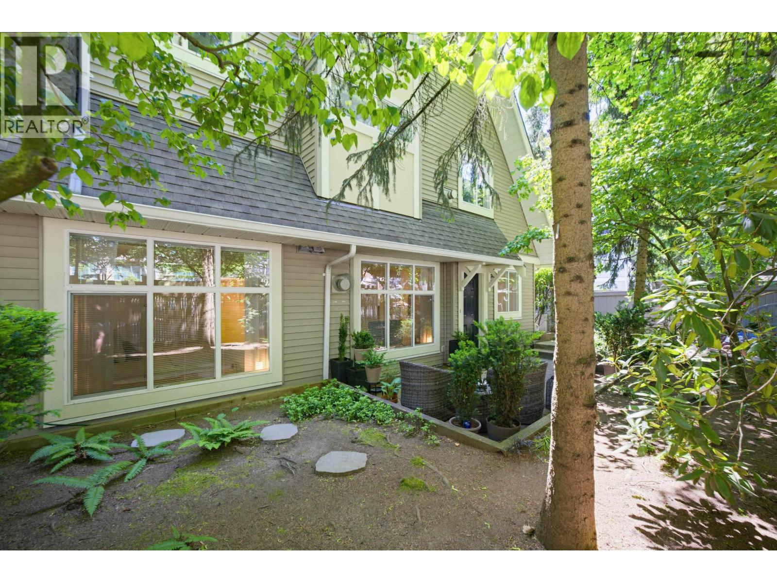 1071 Lynn Valley Road Property Photo 6