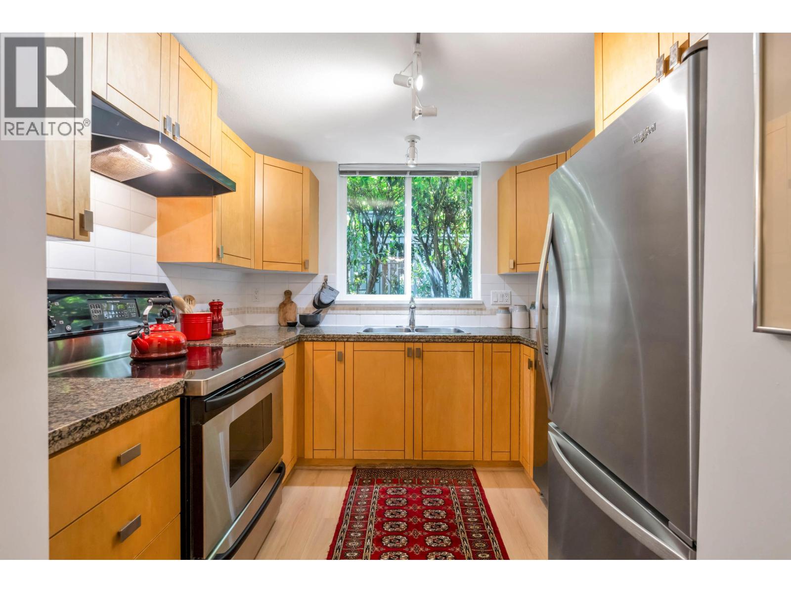 1071 Lynn Valley Road Property Photo 15