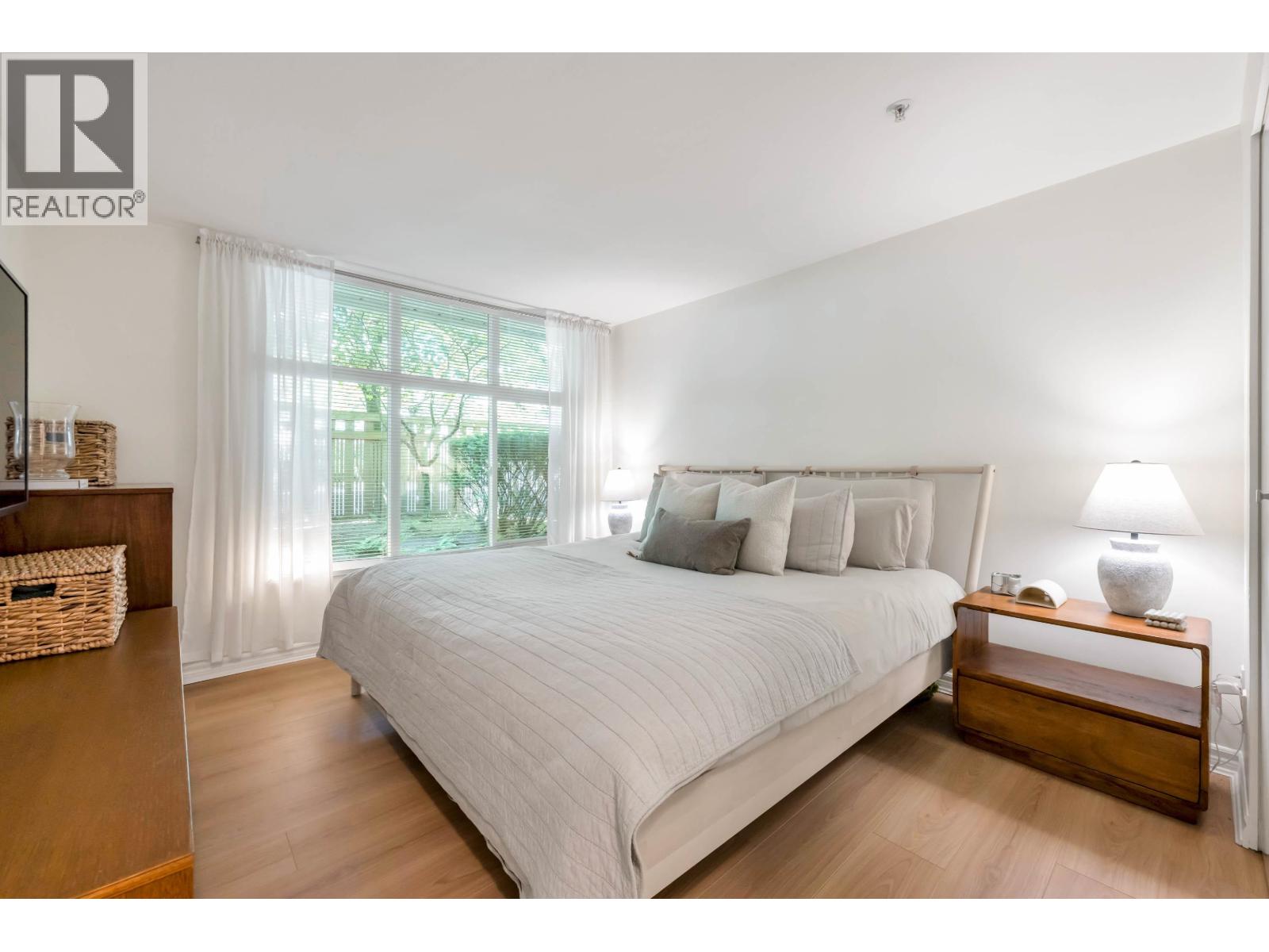 1071 Lynn Valley Road Property Photo 25