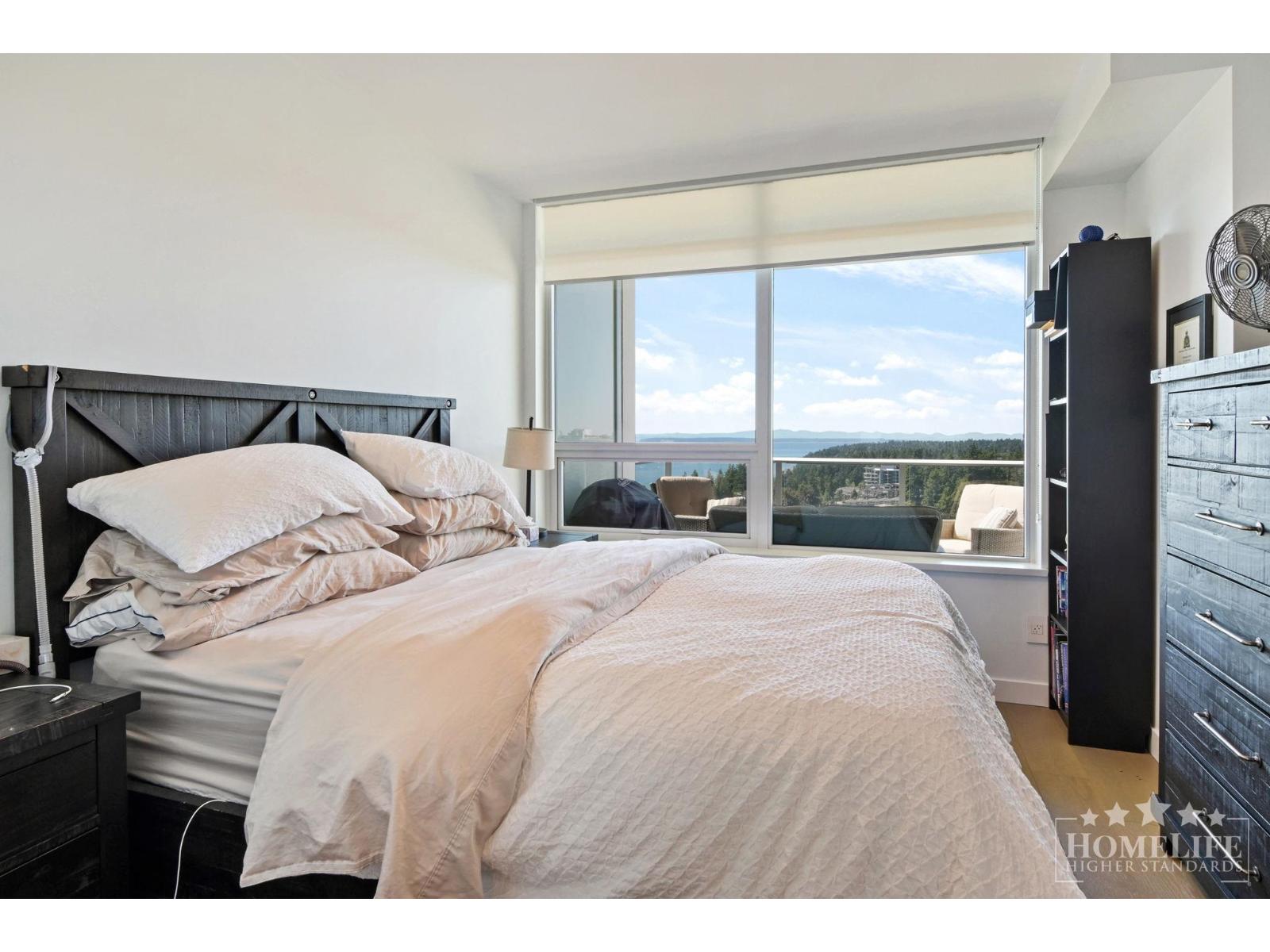 1301 15165 Thrift Avenue Property Photo 10