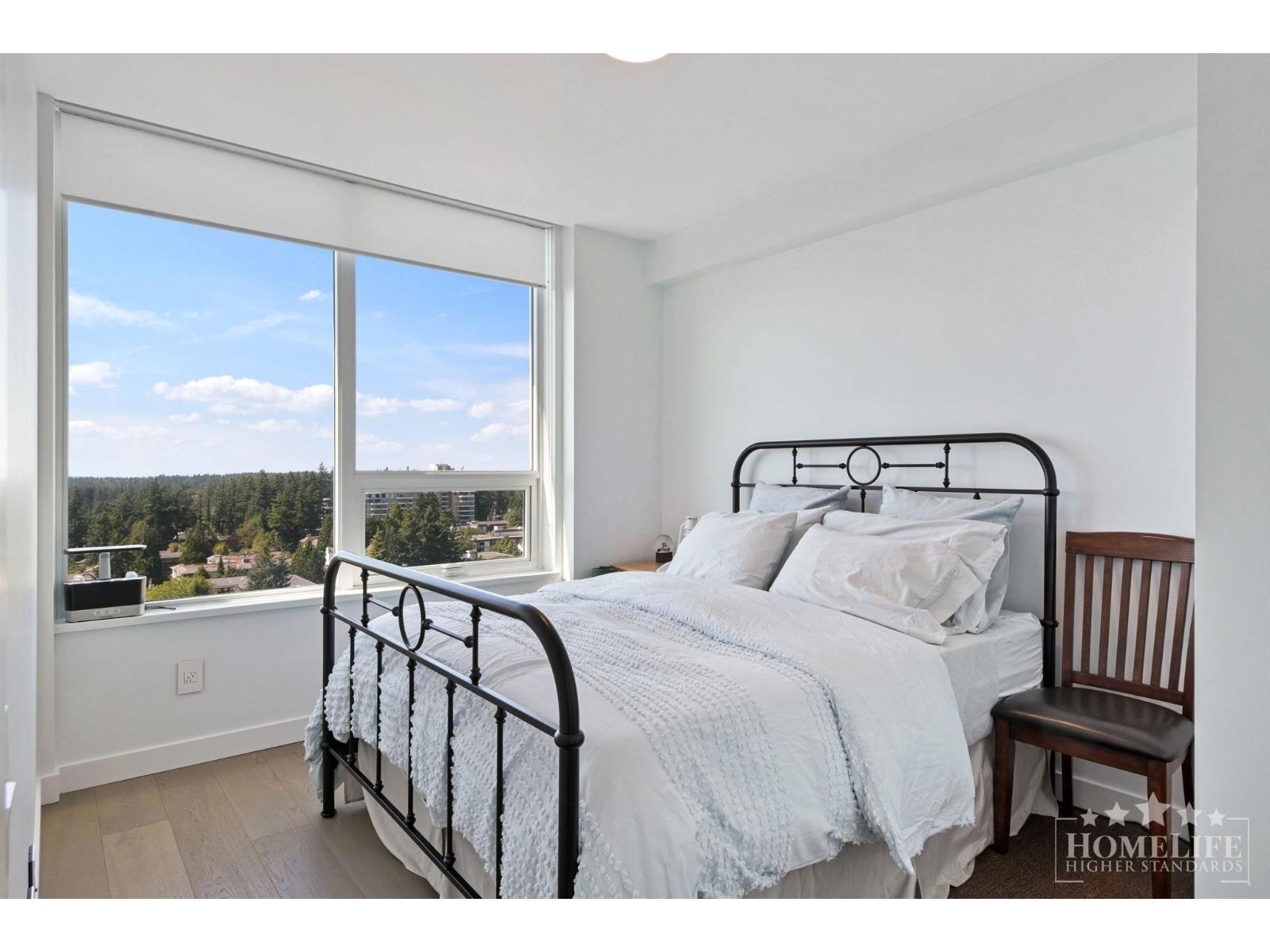 1301 15165 Thrift Avenue Property Photo 12