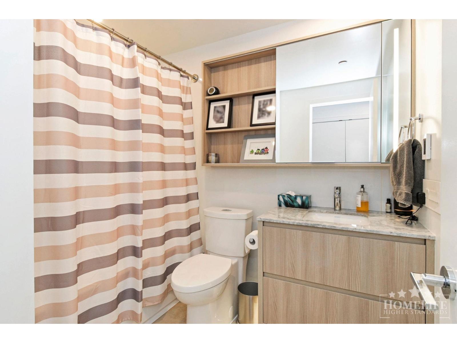 1301 15165 Thrift Avenue Property Photo 14