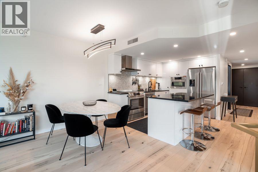 710 1050 Burrard Street Property Photo 4