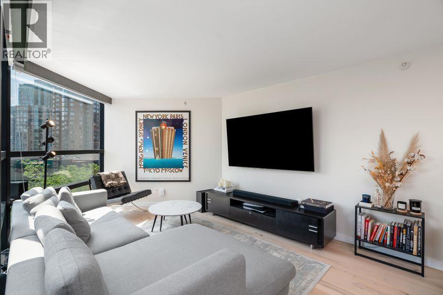 710 1050 Burrard Street Property Photo 9