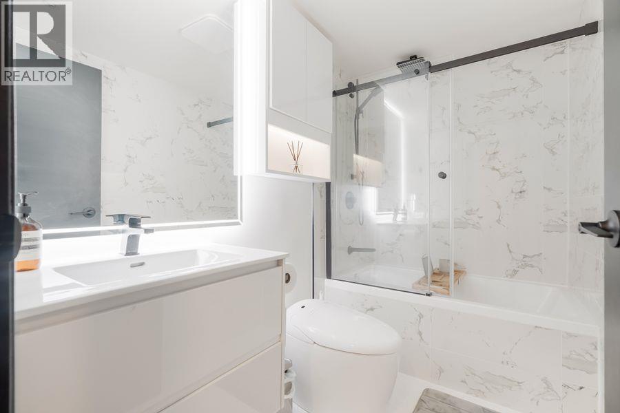 710 1050 Burrard Street Property Photo 14