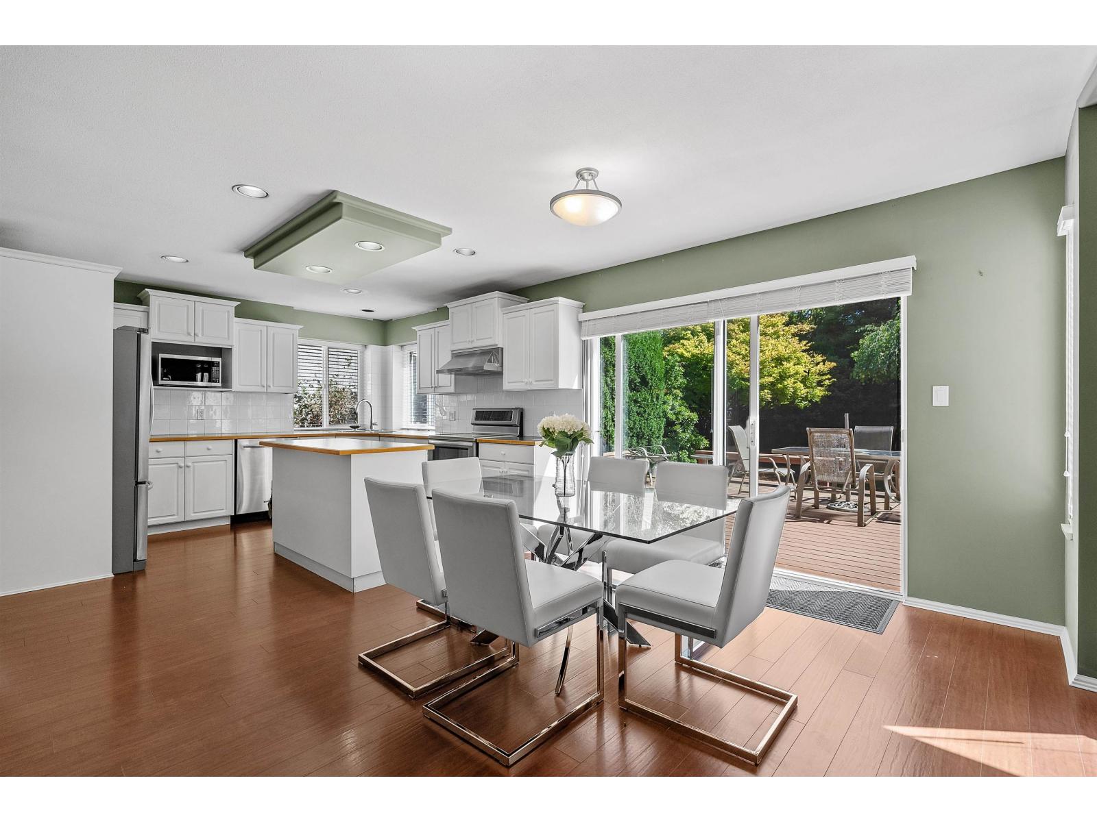 9252 206 Street Property Photo 5