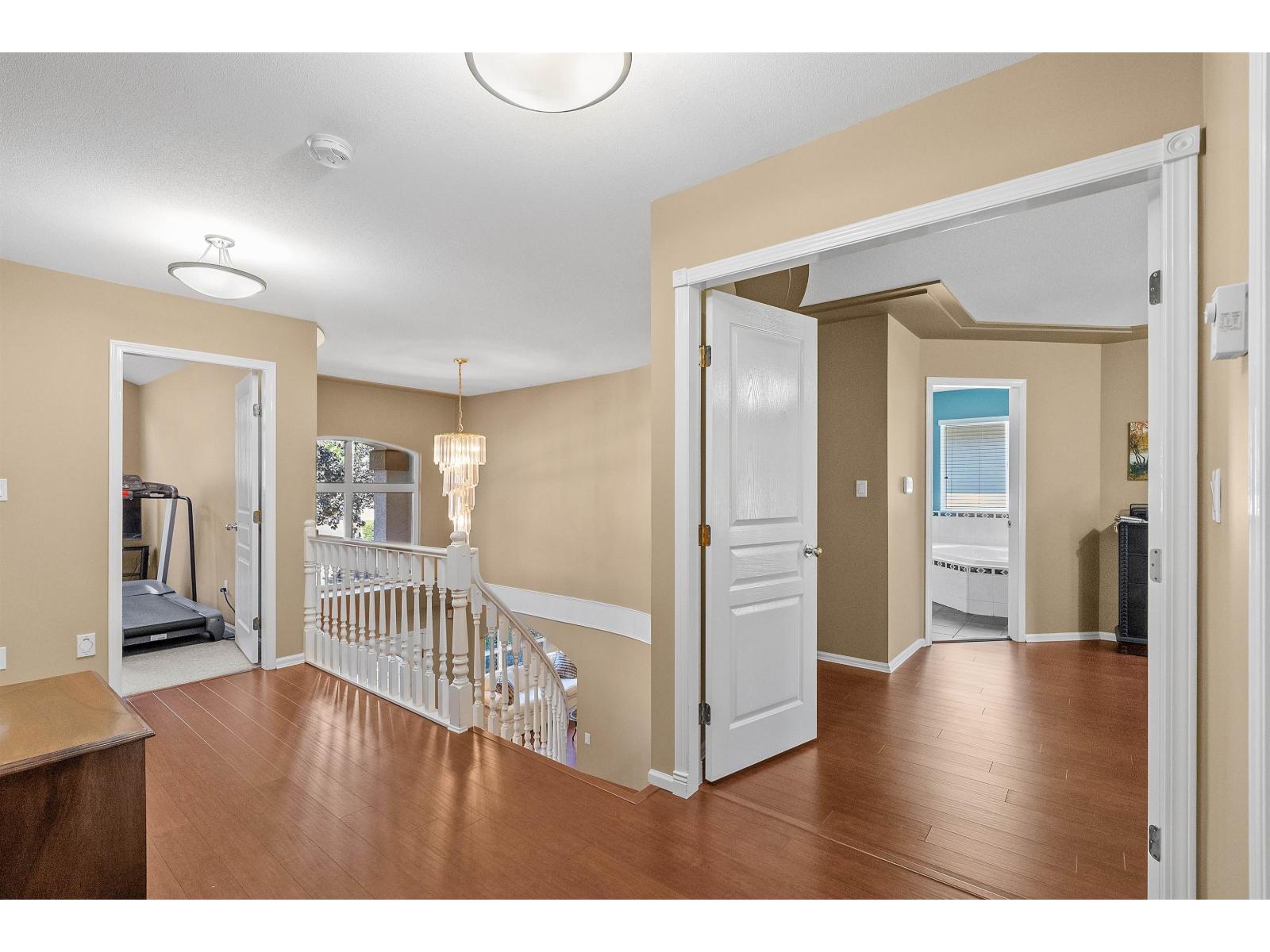 9252 206 Street Property Photo 15