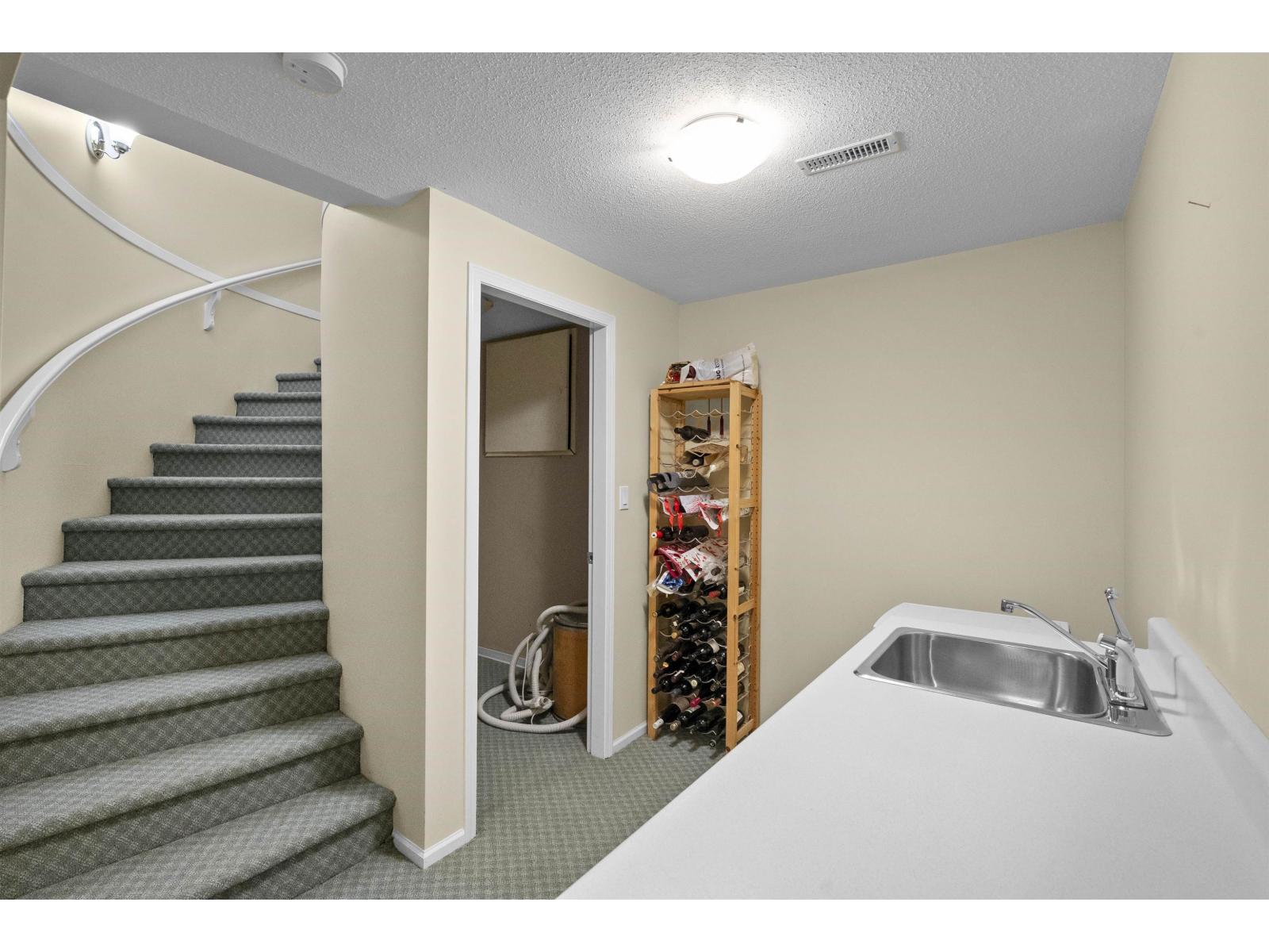 9252 206 Street Property Photo 21