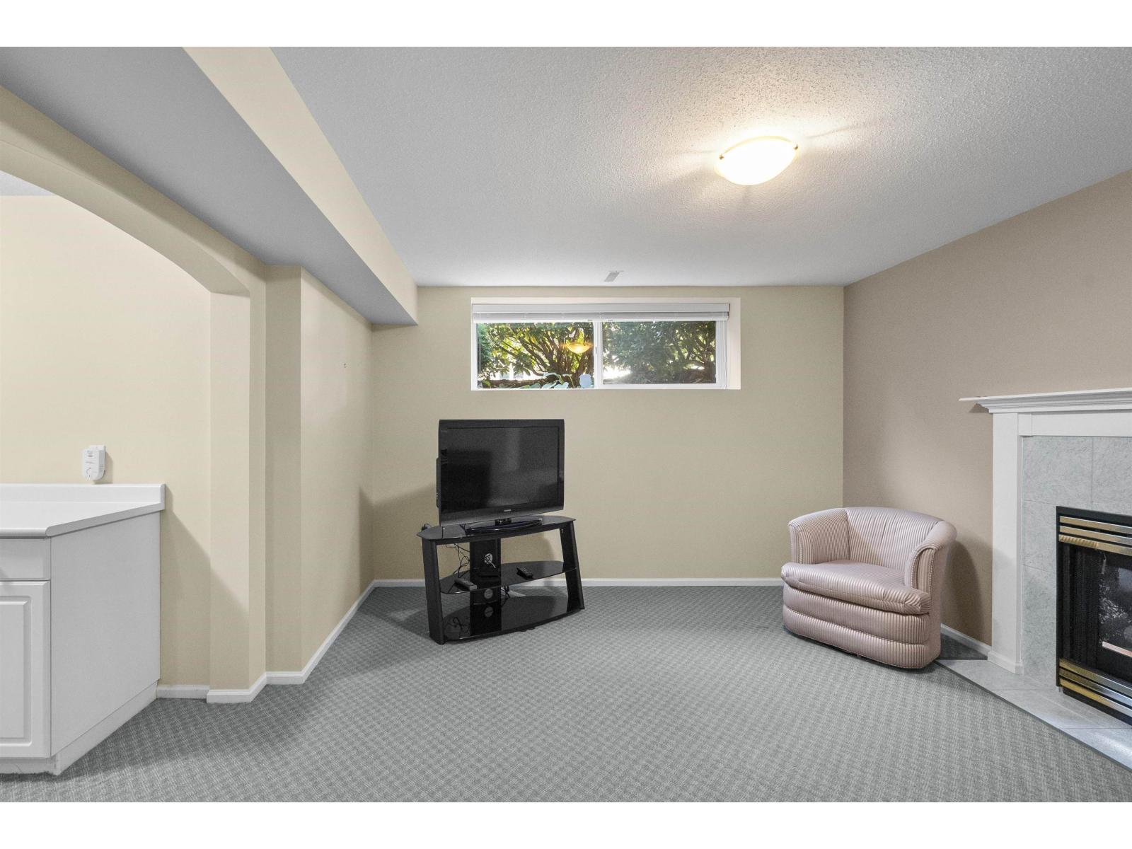 9252 206 Street Property Photo 23