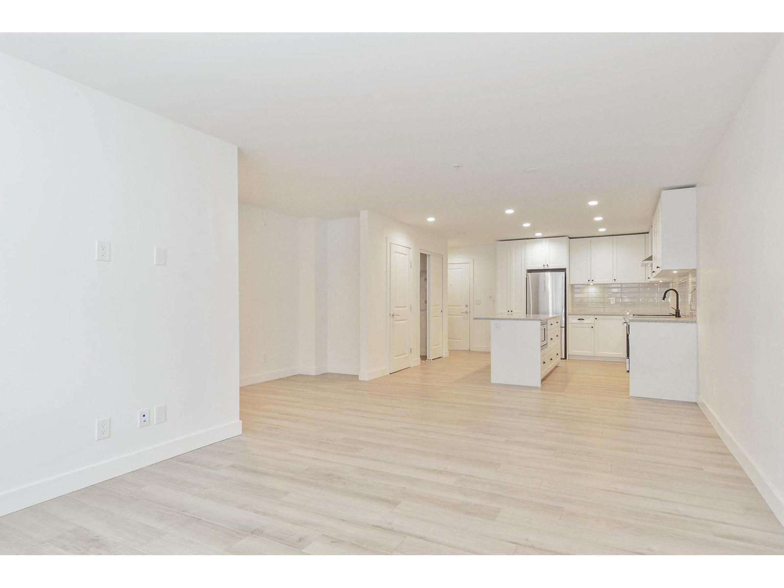 A108 20487 65 Avenue Property Photo 3