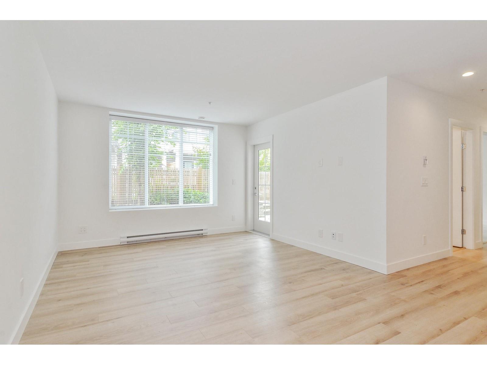 A108 20487 65 Avenue Property Photo 4
