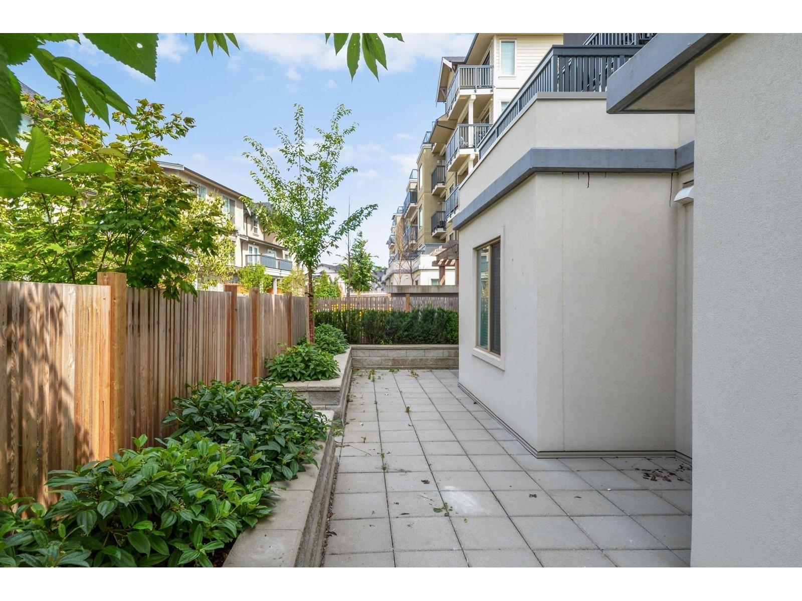 A108 20487 65 Avenue Property Photo 14