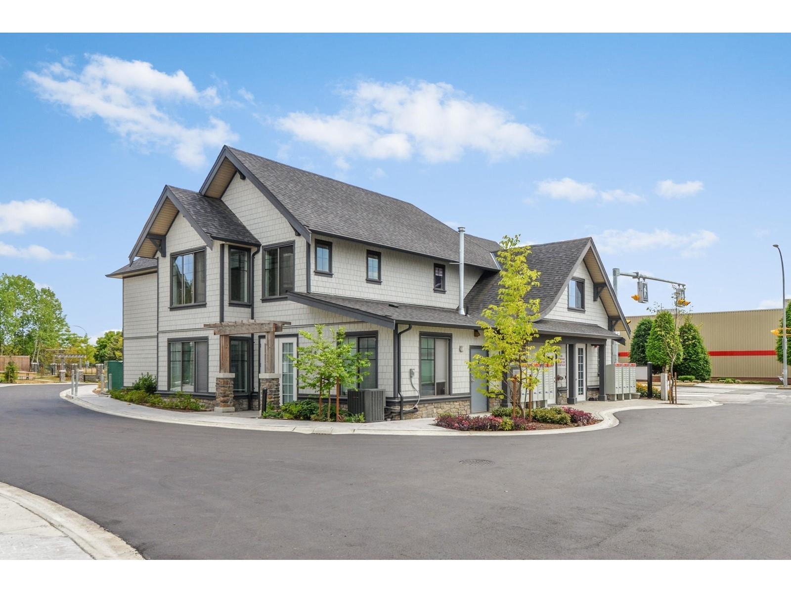 A108 20487 65 Avenue Property Photo 17